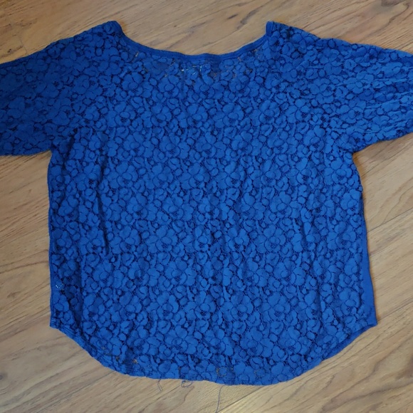 GUC Royal blue lace back shirt - Picture 4 of 4